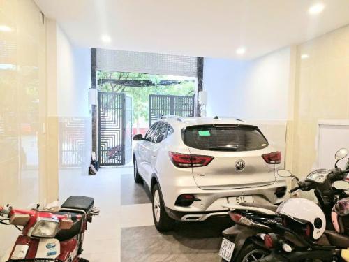 Lỡ là nhà đẹp MT Đường 2 Chiều, sổ nở hậu, 2 mặt tiền, kinh doanh phát tài!